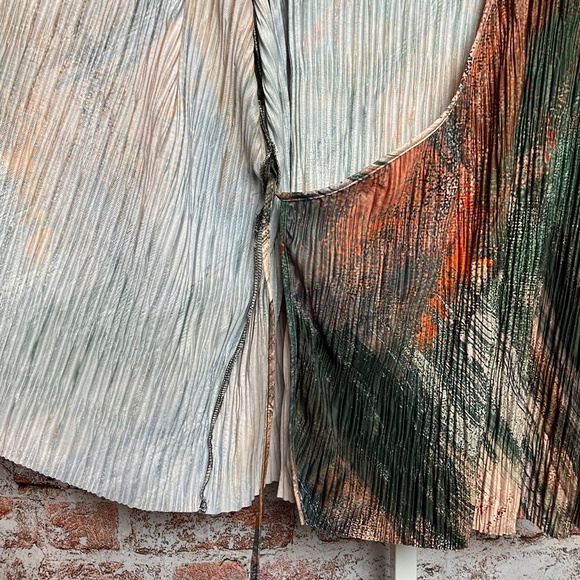 NWT Zara Womenʻs Pleated Wrap Kimono Blouse Large - Picture 6 of 9